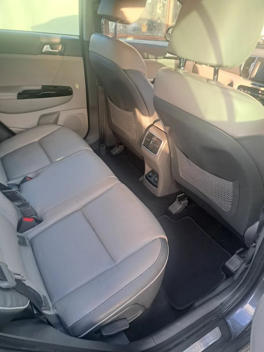 2016 Kia Sportage GSE 1.7 5DR - High Spec - Image 2