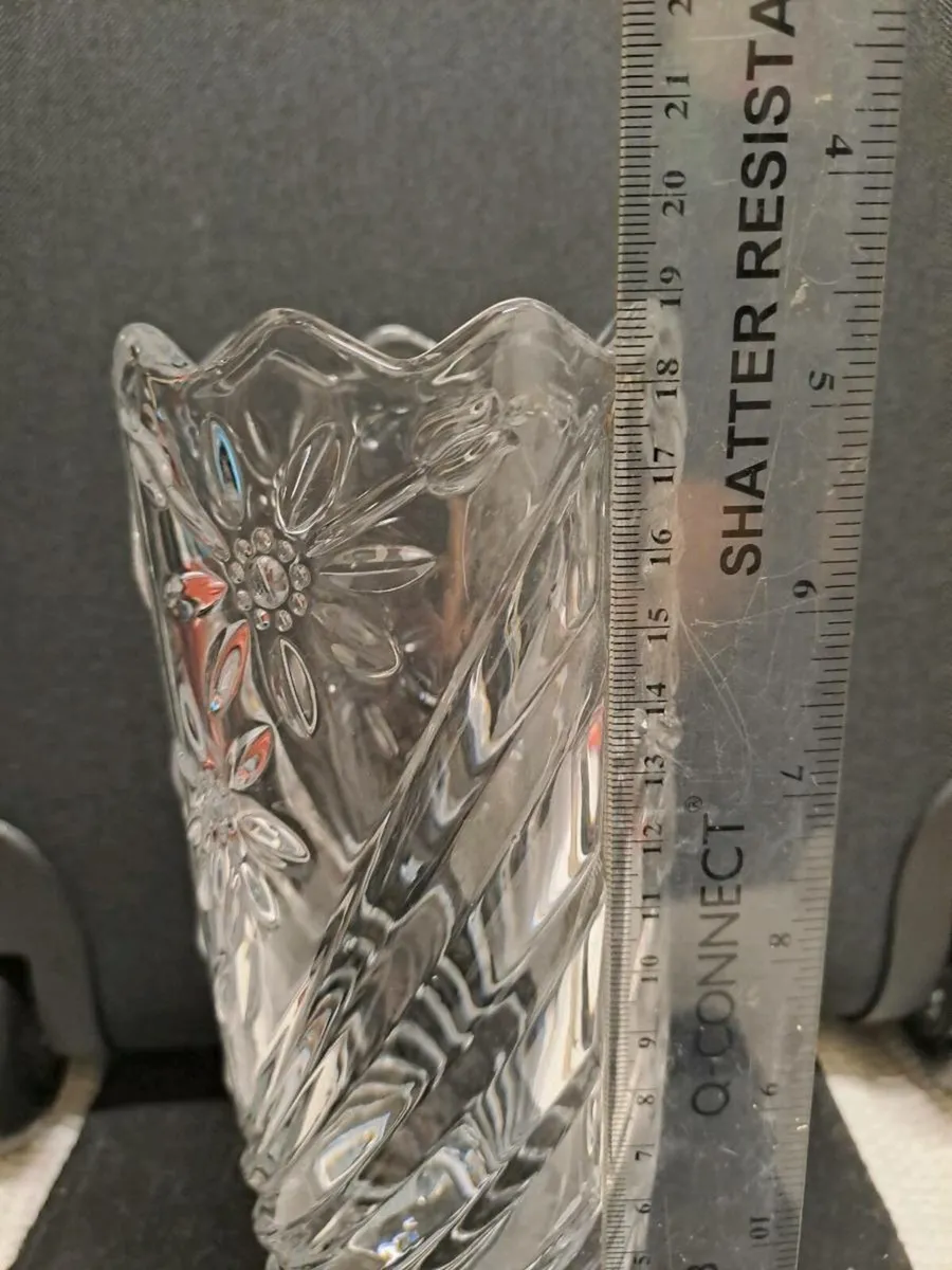 Glass flower vase - Image 3