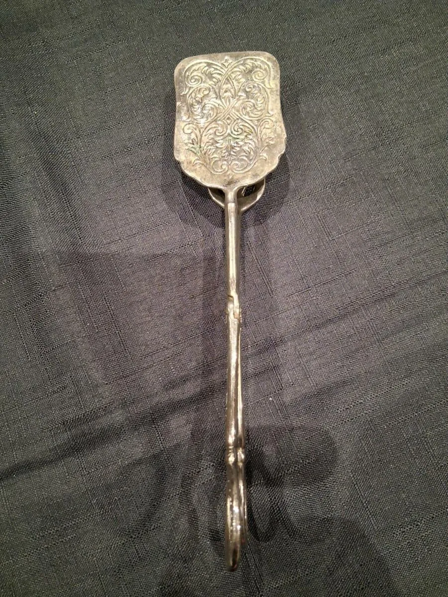 Silver Plated Zinc Alloy Serving Tong's - Image 1
