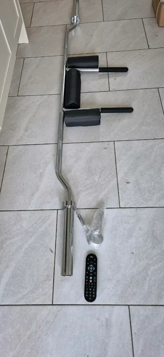 Brand new 22 kilo Olympic safety squat bar - Image 1