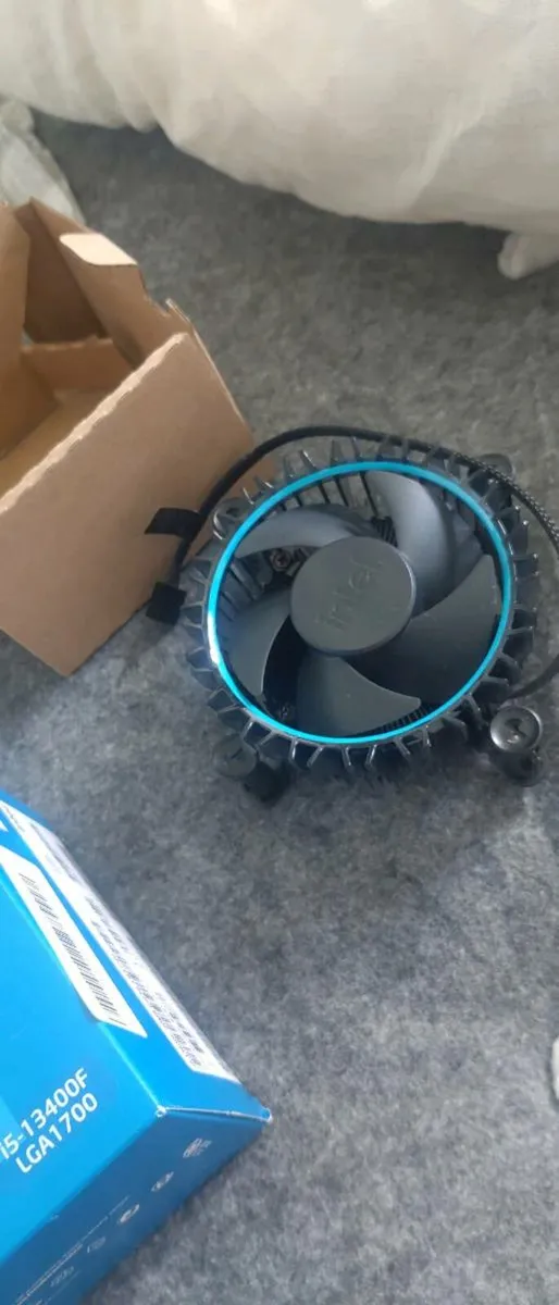 Intel core i5 fan new - Image 1