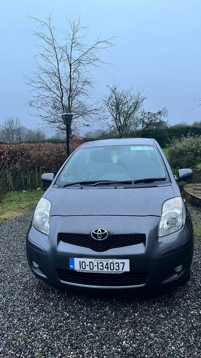 Toyota Yaris 2010 - Image 1