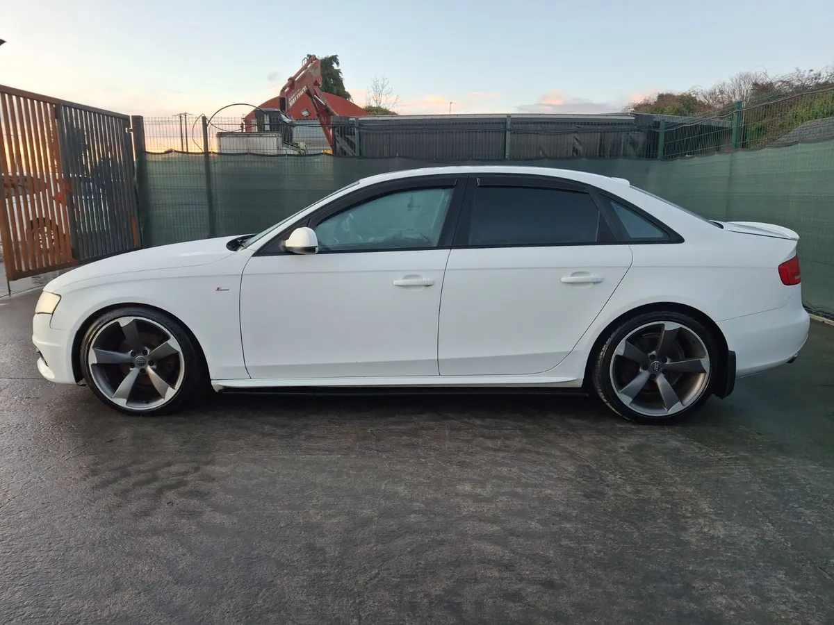 2012 Audi A4  2.0 Tdi  S -line - Image 4
