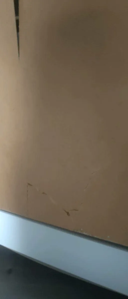 Wooden brown 5 drawers 40*70*112
Not much used .
H - Image 3