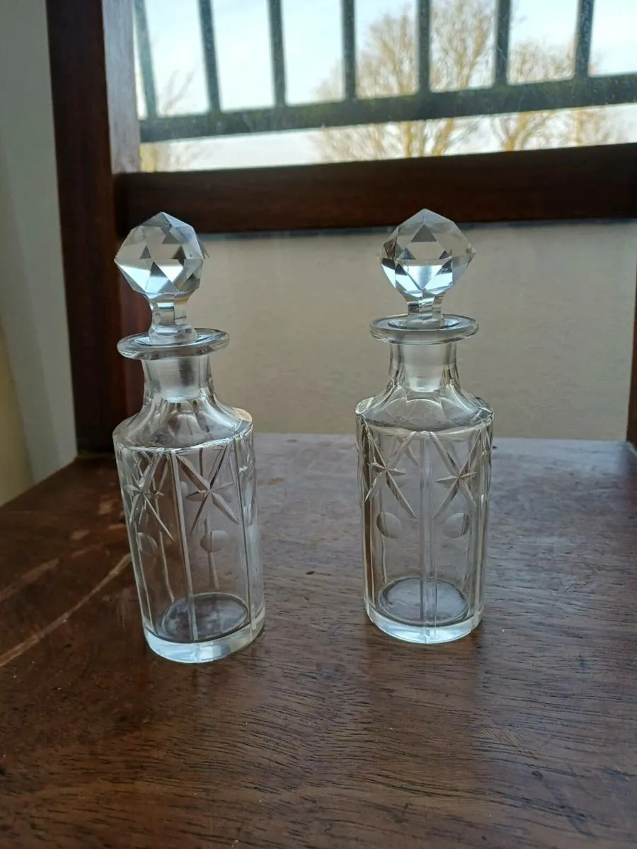 Glass perfume, condiments bottles x2 - Image 2