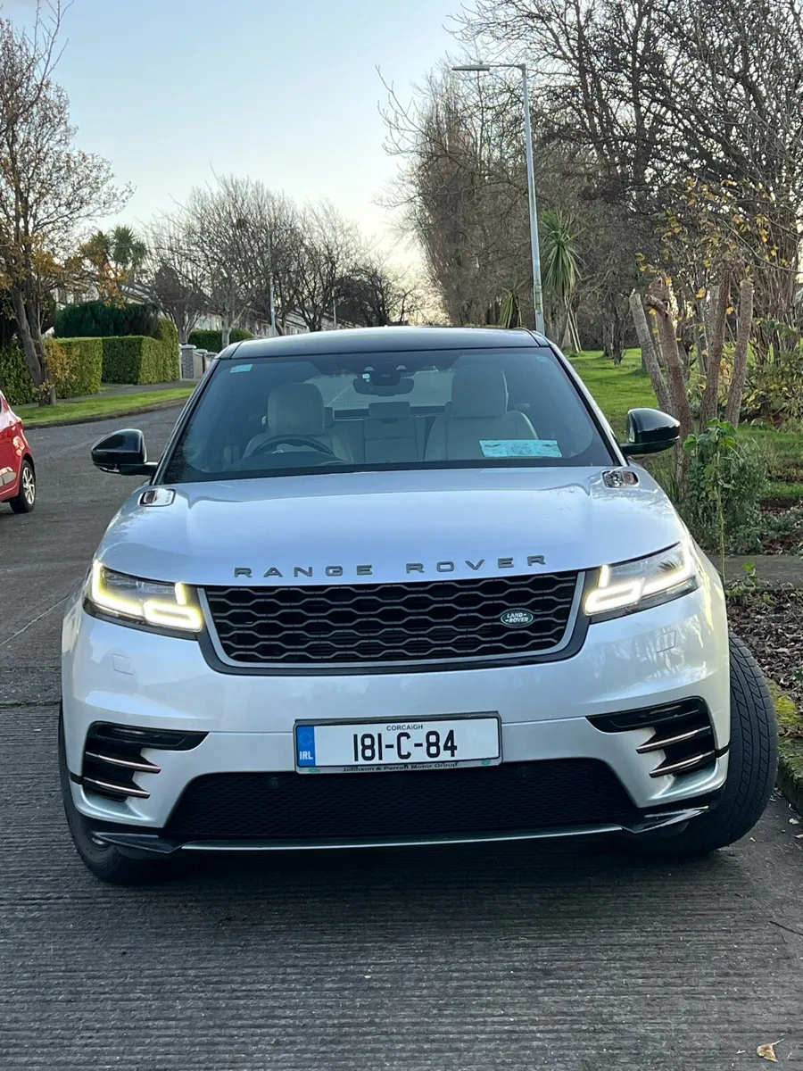 181 RANGE ROVER VELAR R-DYNAMIC GLASS ROOF - Image 3