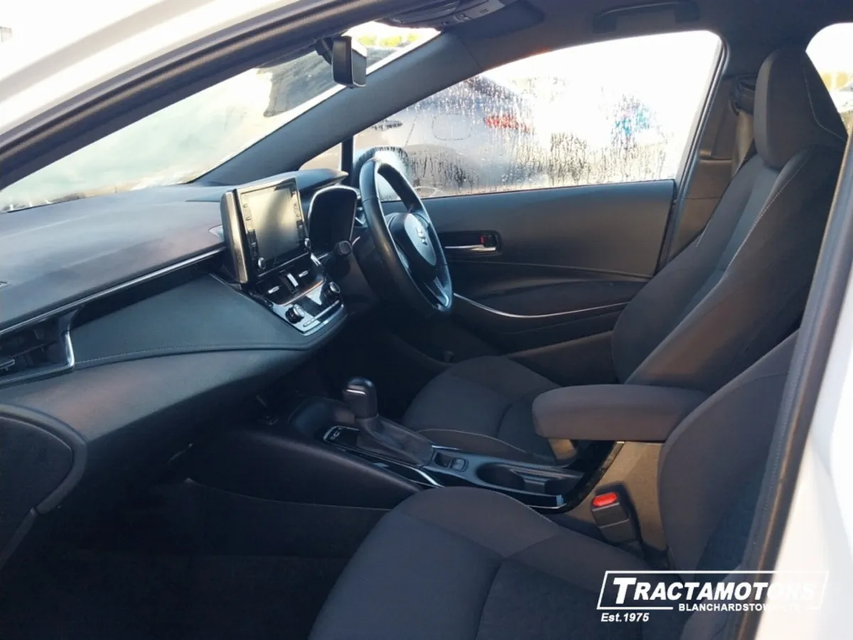 Suzuki Swace 1.8 HYBRID SZ-T CVT 4DR AUTO - Image 4