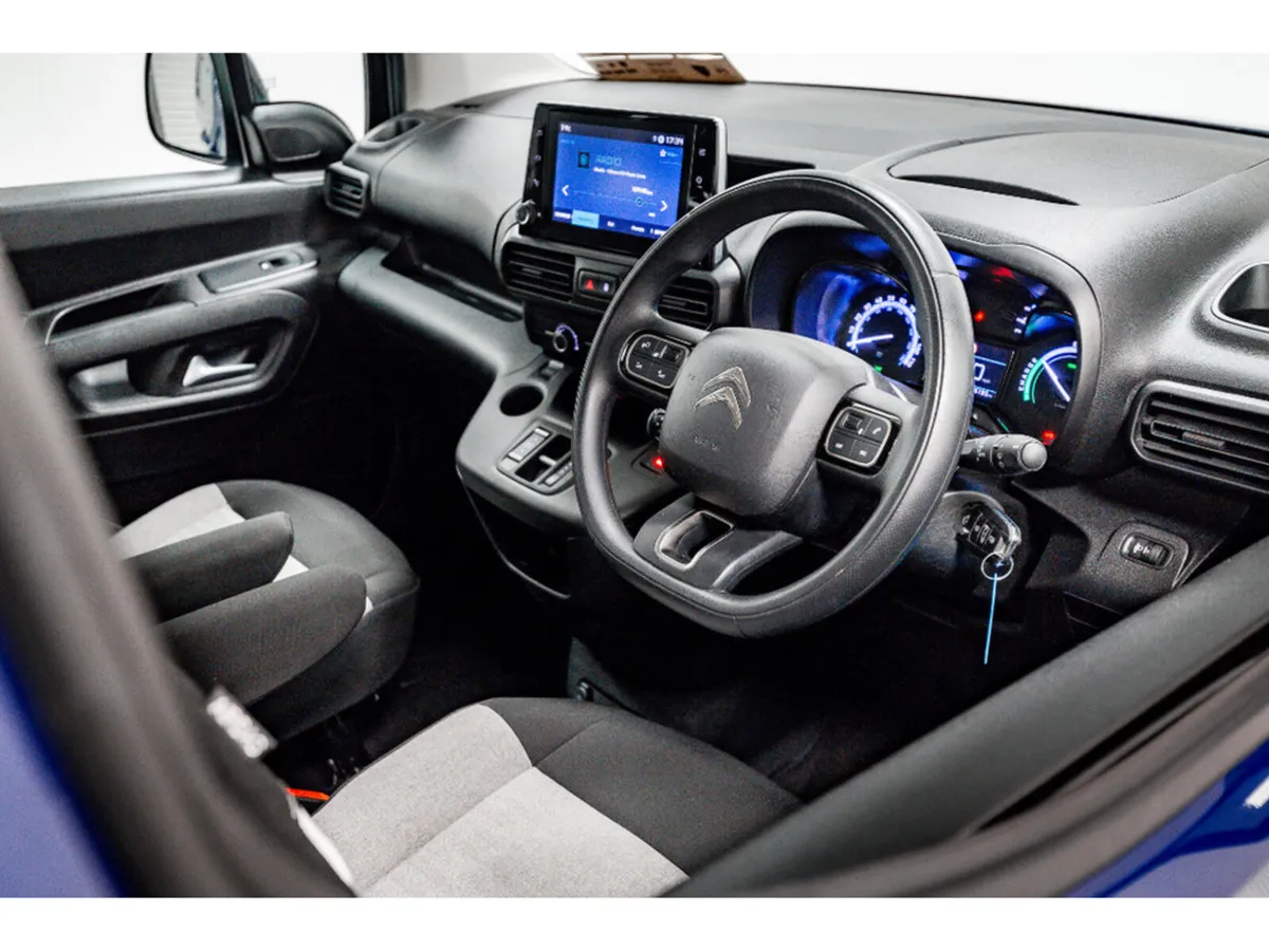 Citroen Berlingo ë-FEEL XL 50kWh LWB Auto 136HP - - Image 2