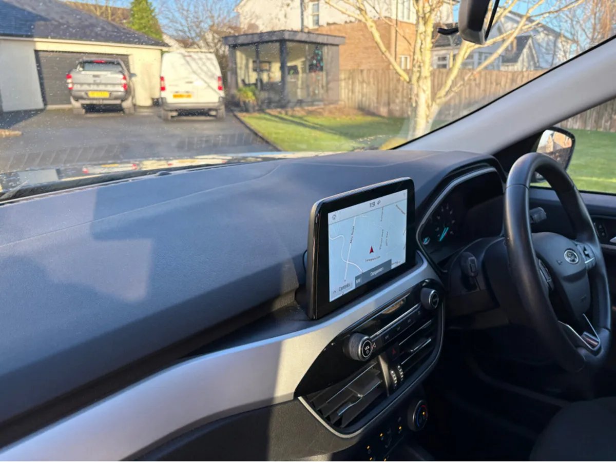 Ford Kuga ZETEC ECOBLUE - Image 2