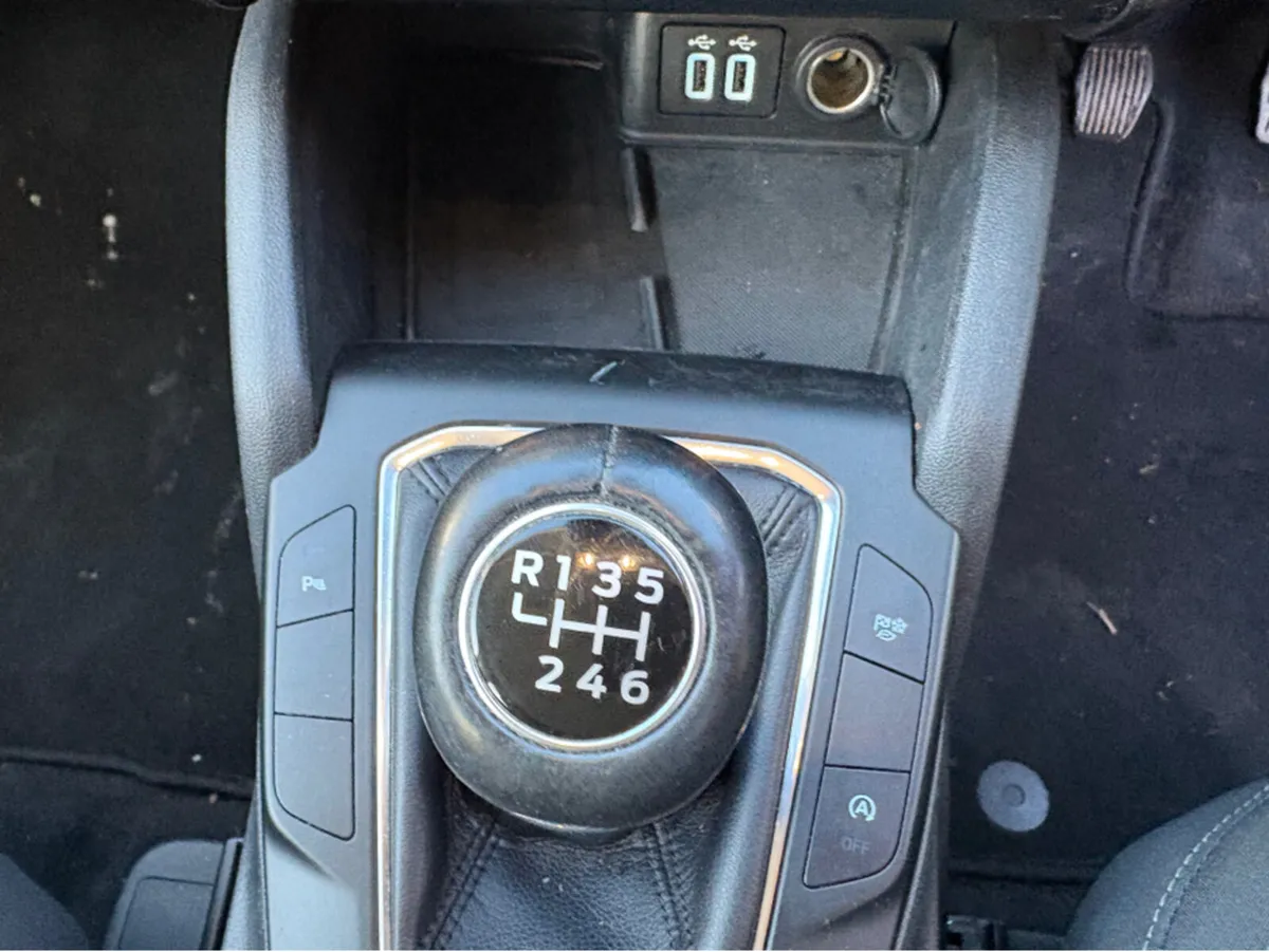 Ford Kuga ZETEC ECOBLUE - Image 3