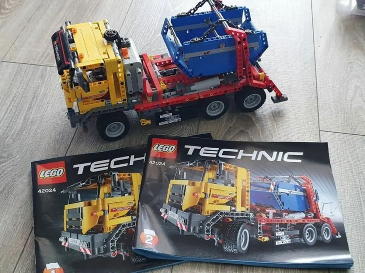 LEGO Technic Container Truck - 42024