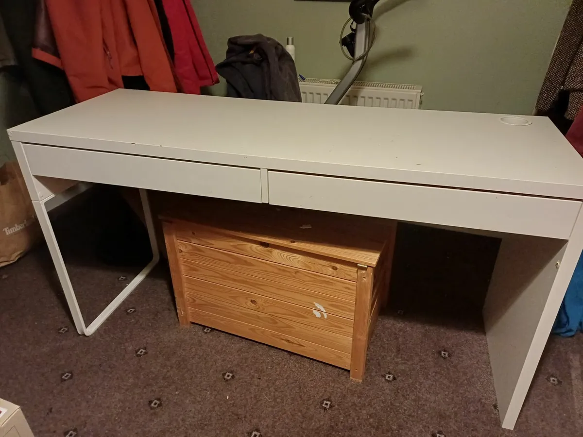 Desk and chair - Image 1