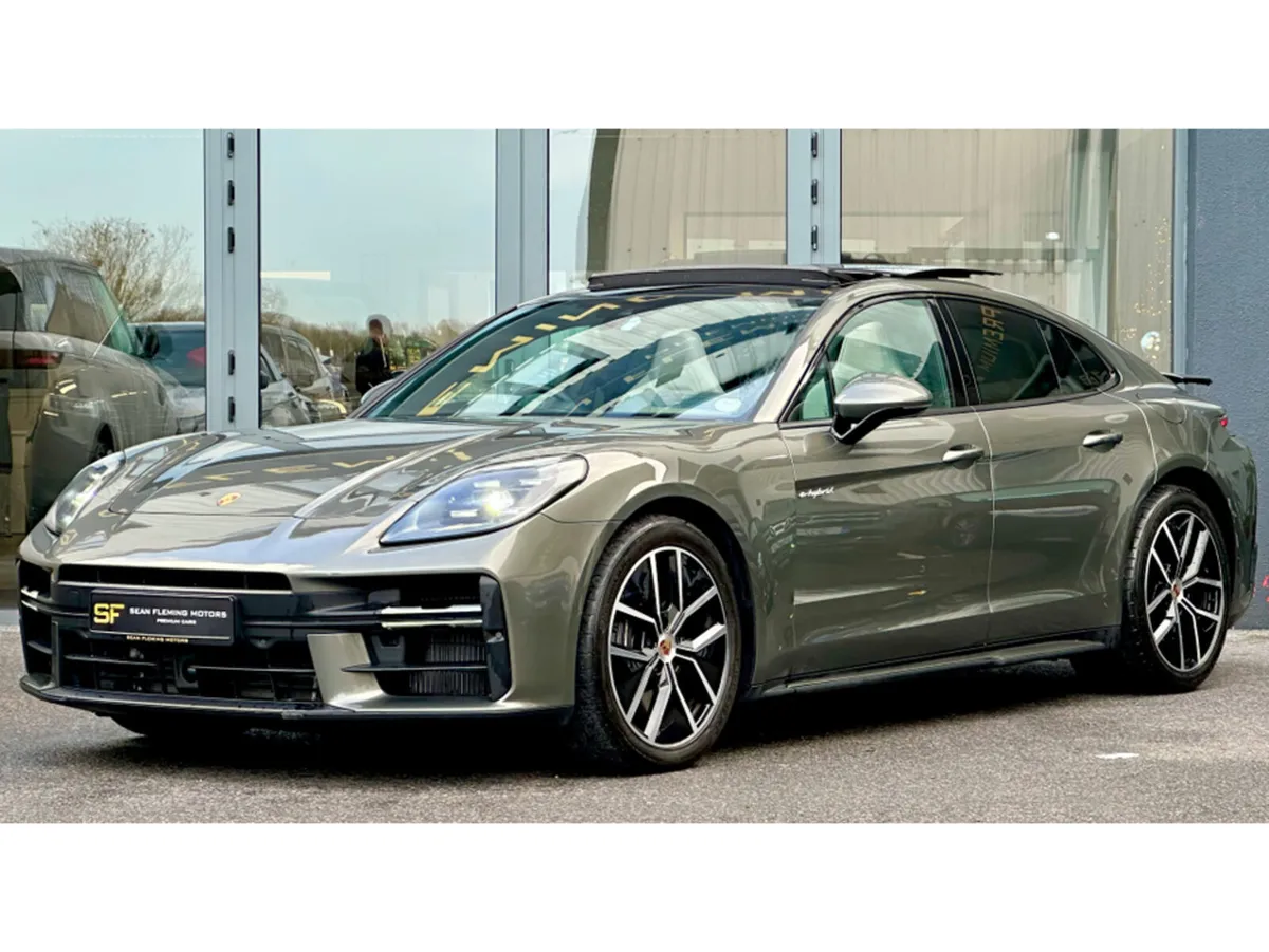 Porsche Panamera 4 3.0L E-HYBRID Dual Sunroof - Image 2