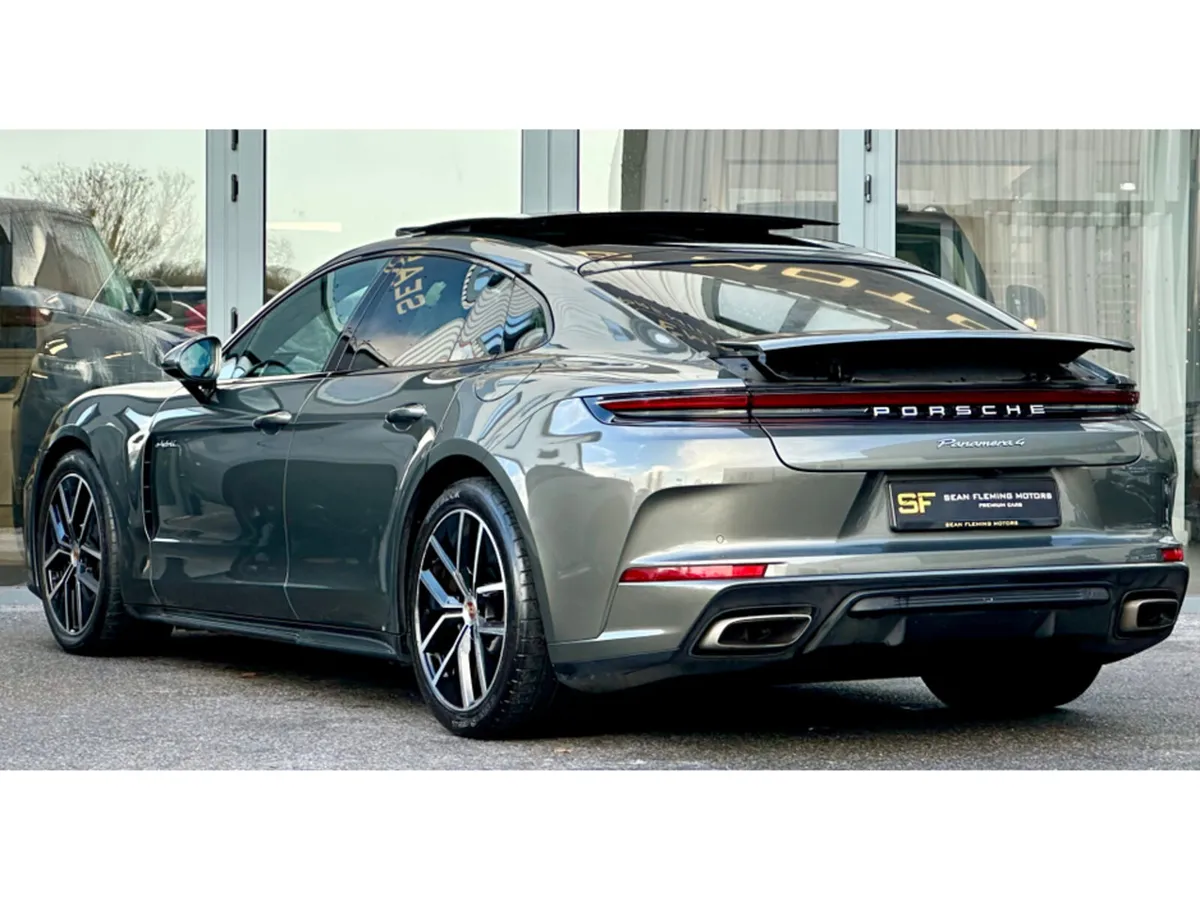 Porsche Panamera 4 3.0L E-HYBRID Dual Sunroof - Image 3