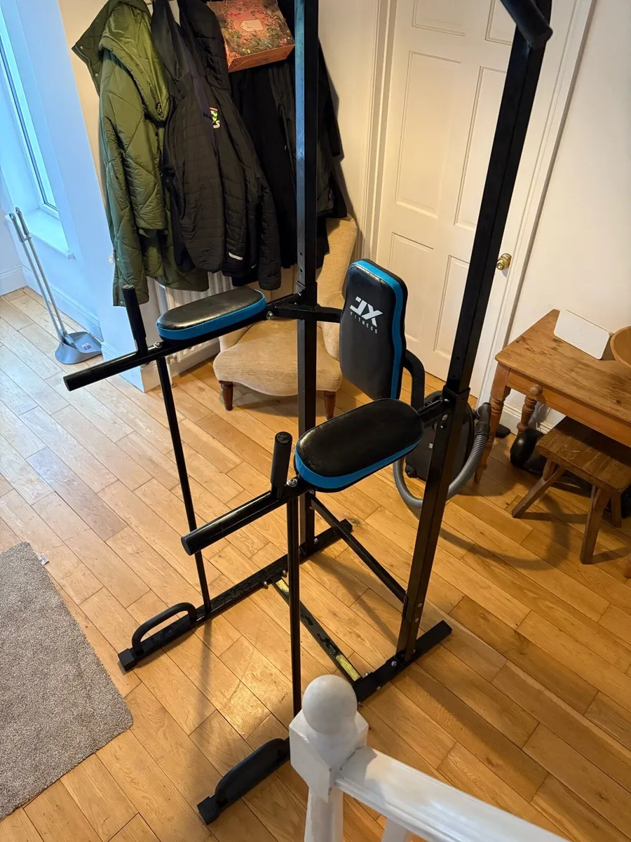 Pull up and tricep dip station - Image 2