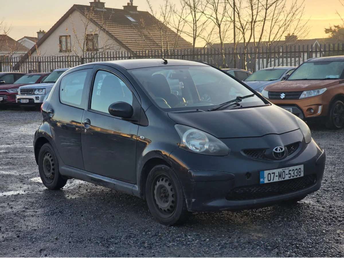 Toyota Aygo 1.0 5DR AURA - Image 1