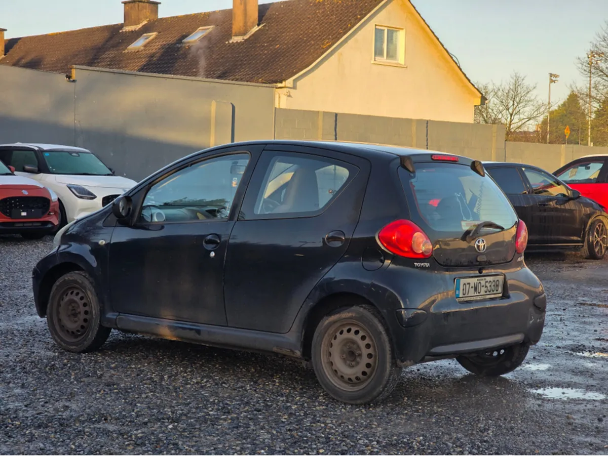 Toyota Aygo 1.0 5DR AURA - Image 2