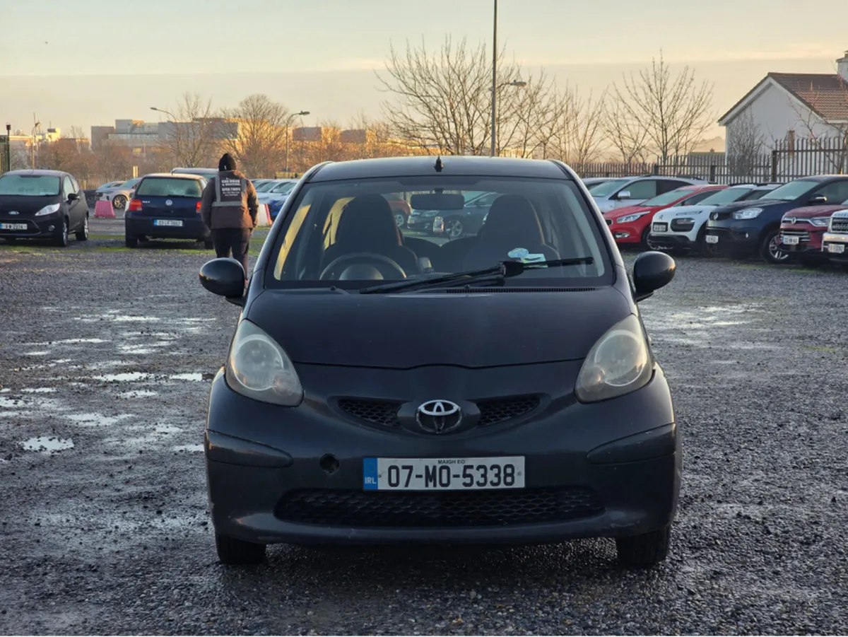 Toyota Aygo 1.0 5DR AURA - Image 3