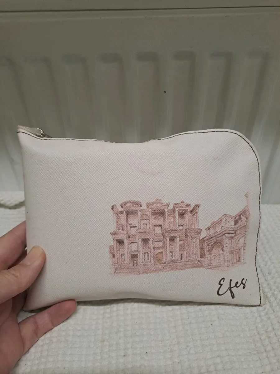 Free travel bag - Image 1