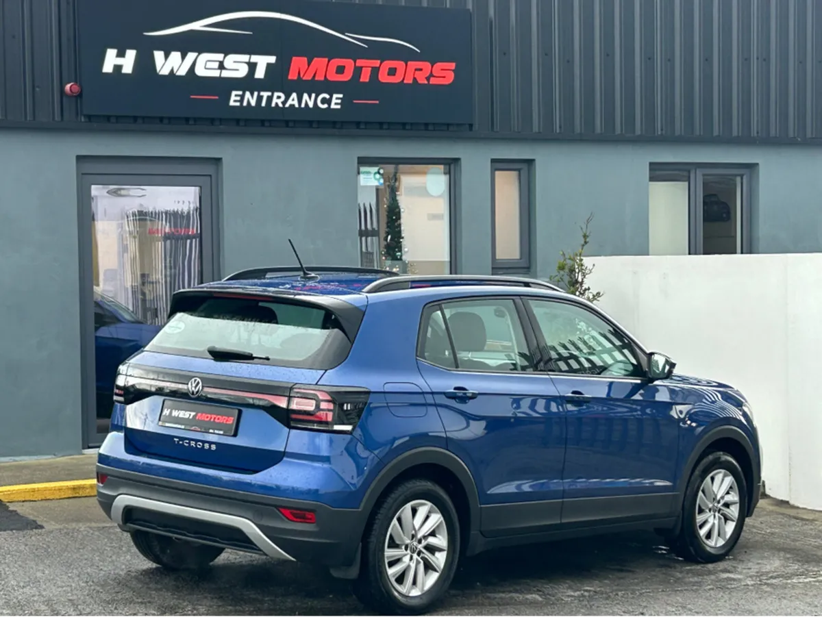 Volkswagen T-Cross LIFE 1.0 TSI MANUAL 5SPEED 95BH - Image 3