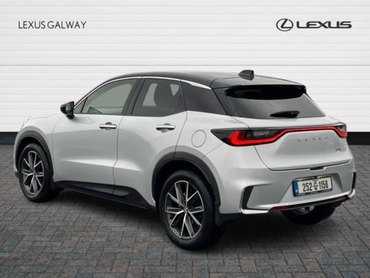 Lexus LBX LBX 1.5h EMOTION // Heated Mirrors // Po - Image 2