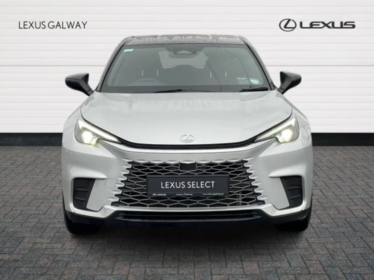 Lexus LBX LBX 1.5h EMOTION // Heated Mirrors // Po - Image 4