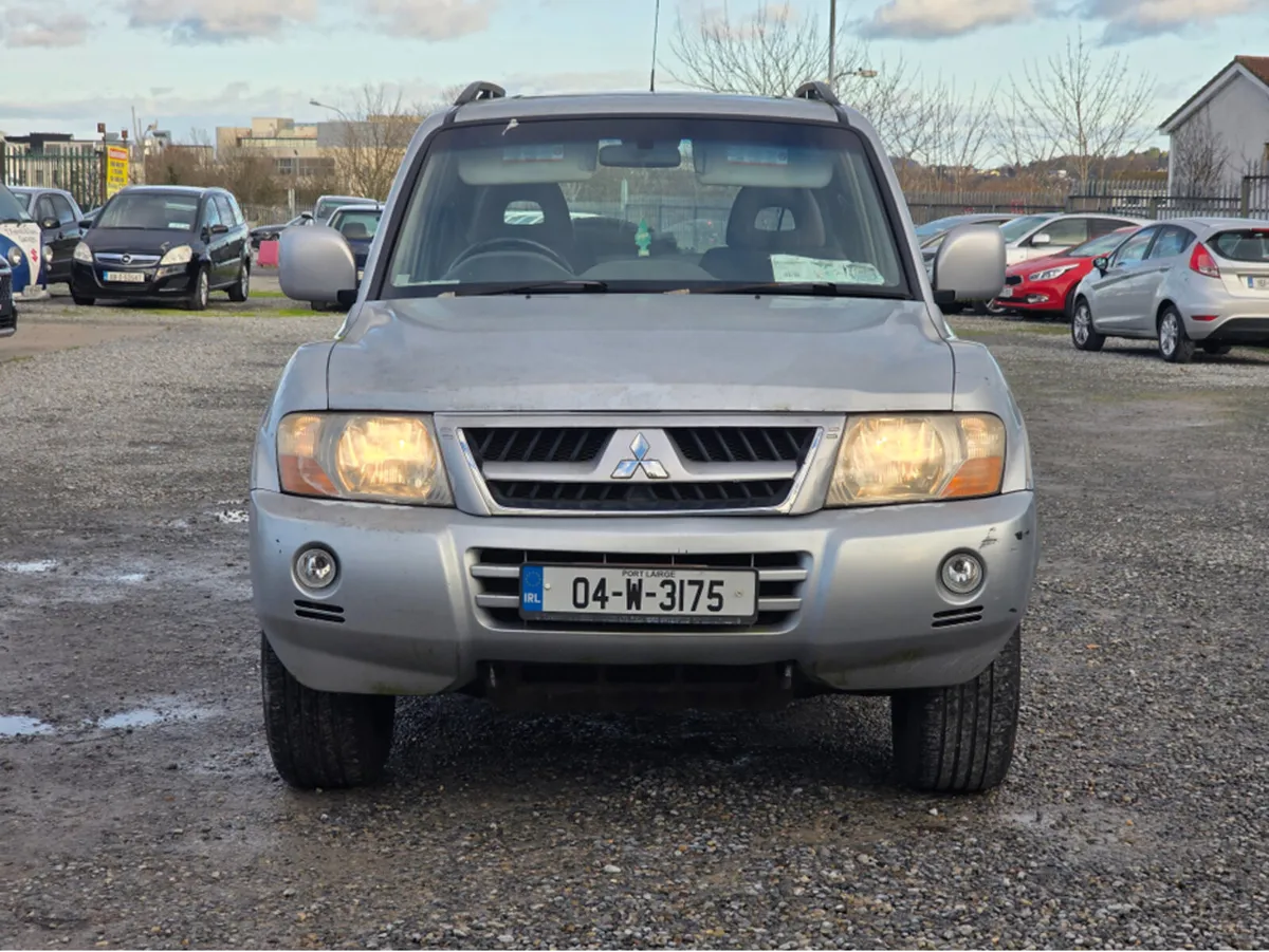 Mitsubishi Pajero Mitsubishi Pajero 3.2 Low Milage - Image 2