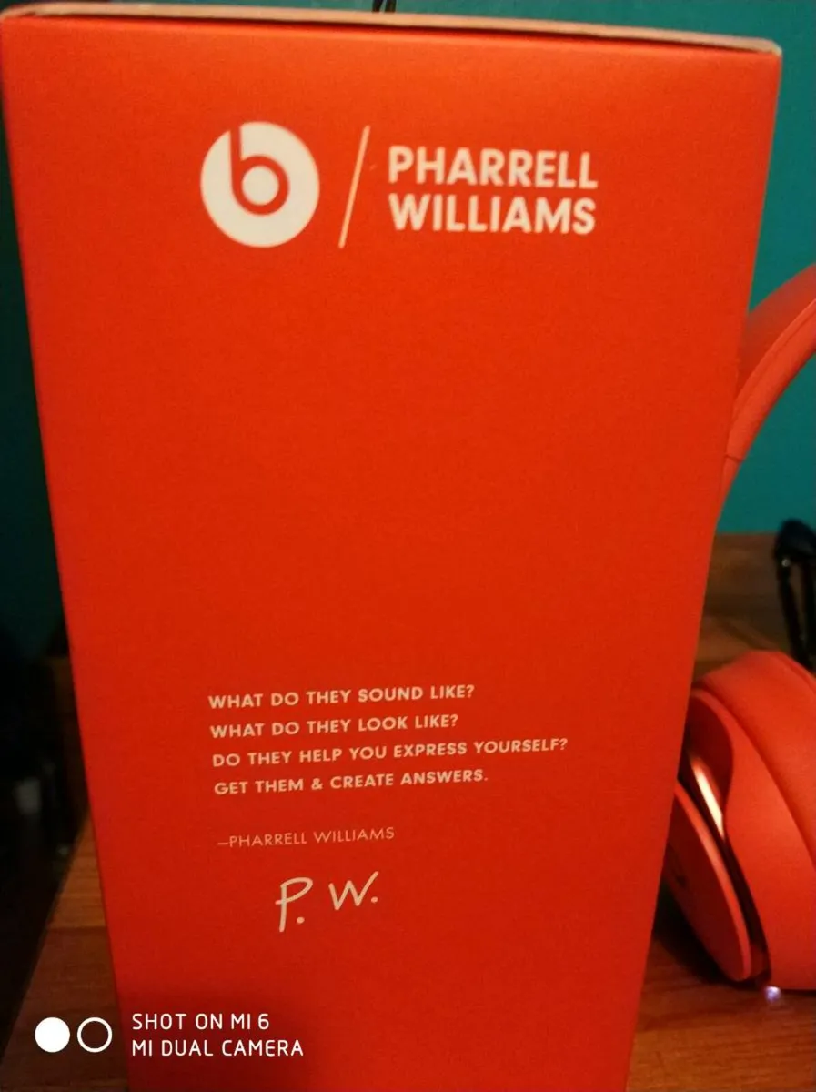 Beats headphones - Image 2