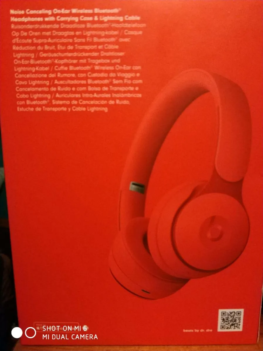 Beats headphones - Image 3