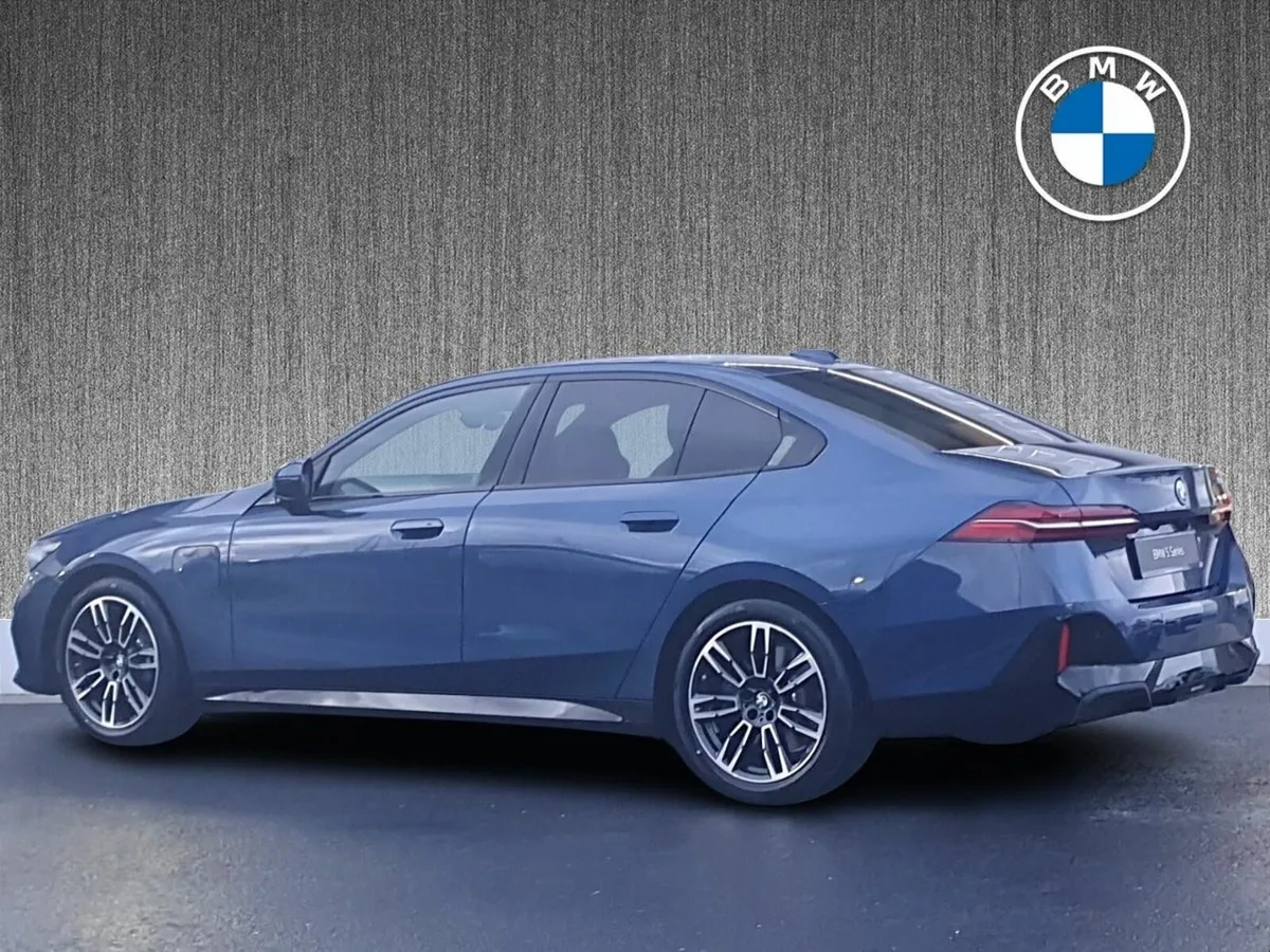 BMW 5-Series 2.0 - Image 2