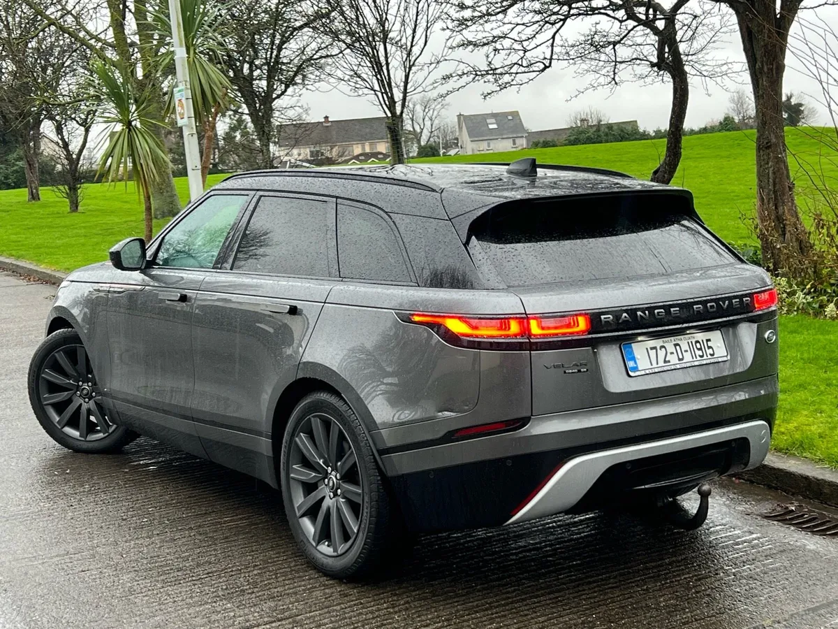 172 RANGE ROVEL VELAR R-DYNAMIC HSE PAN ROOF - Image 4
