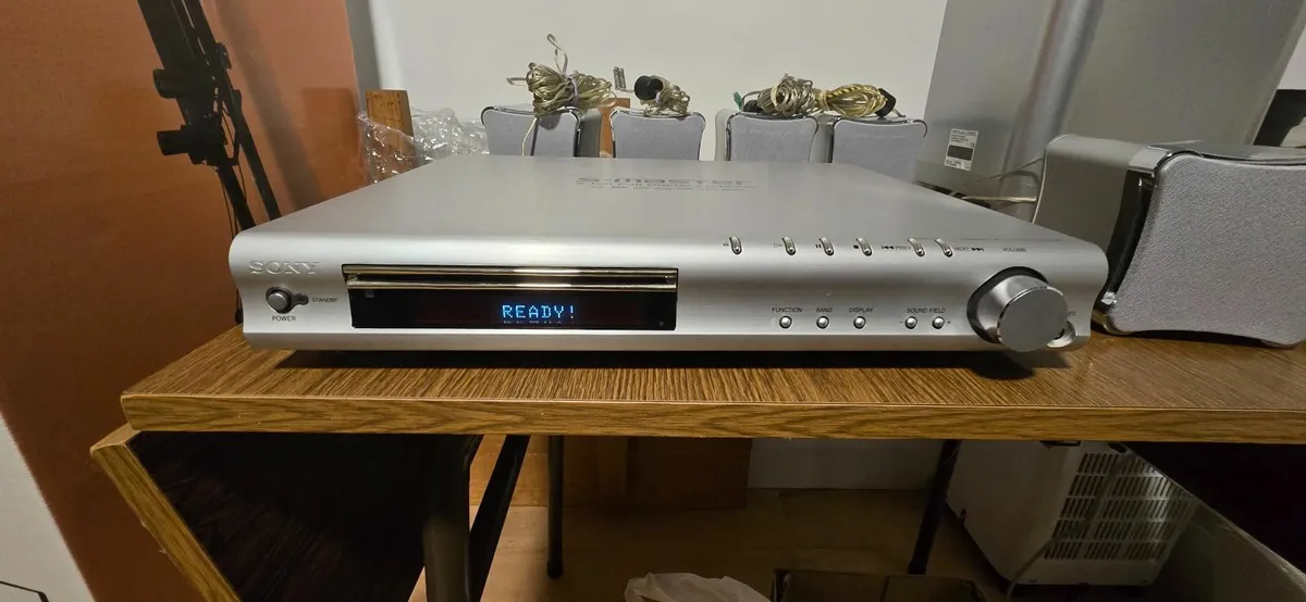 Sony Dav S550 DVD player, with surround sound kit - Image 3