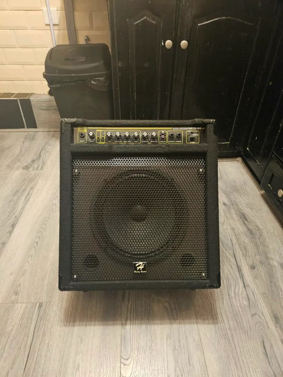 80 watts bass amp - Image 1