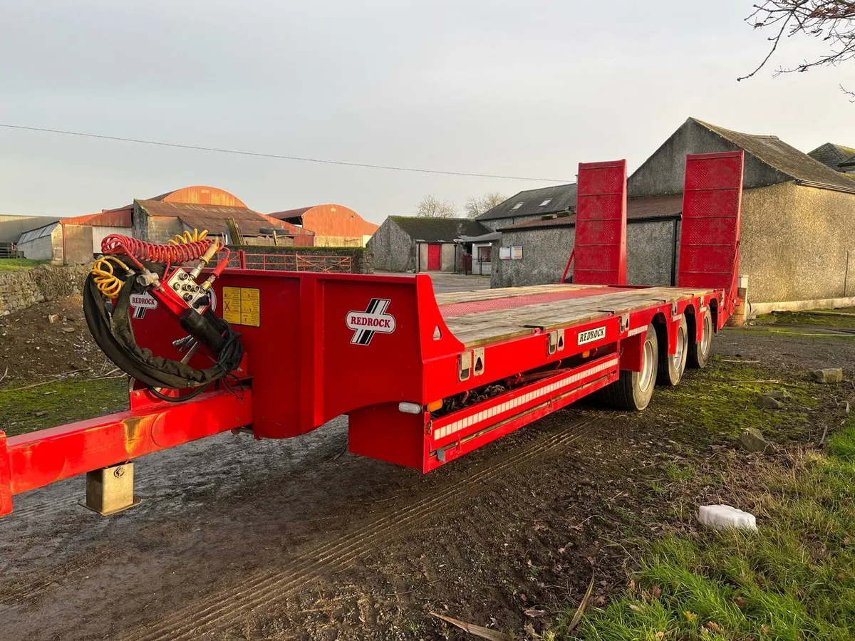 Redrock 3 axle low loader - Image 1