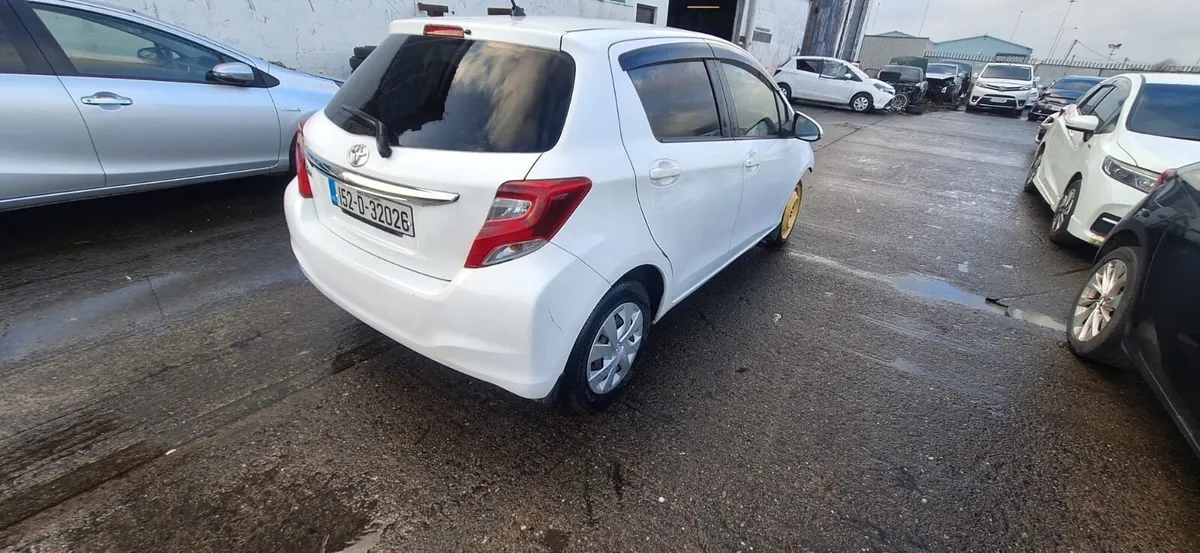 152 Vitz - Image 2