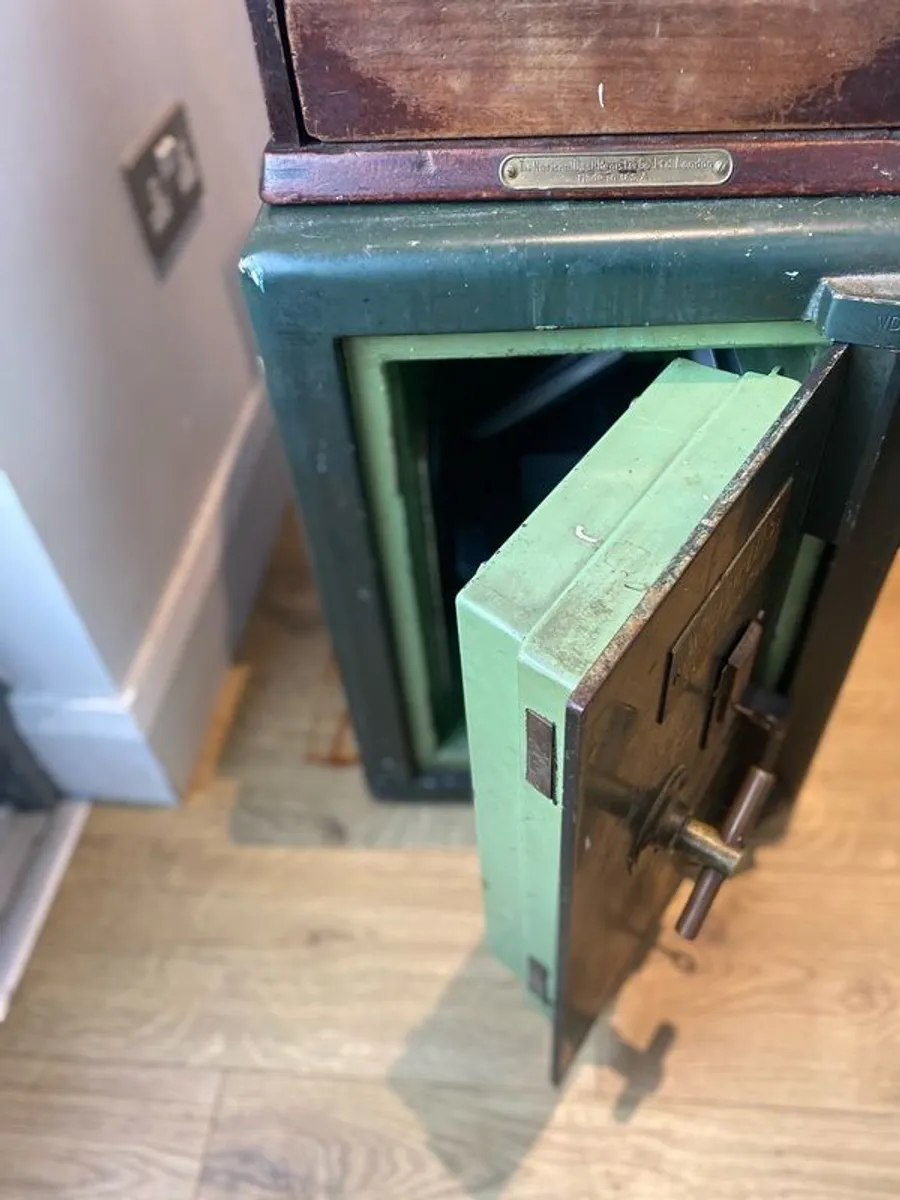 Antique Safe - Image 3