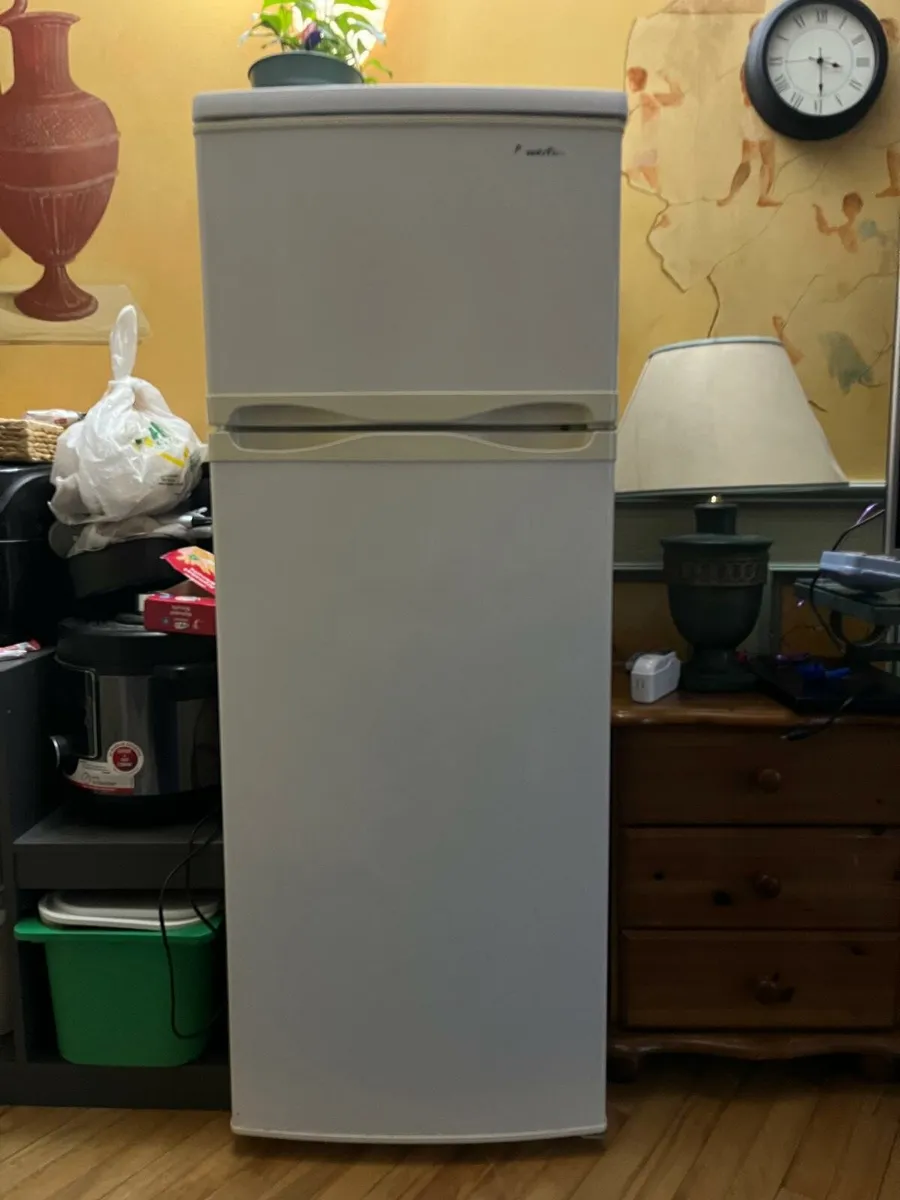 Freezer and fridge - Image 1