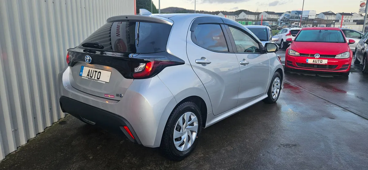 toyota yaris auto hybrid/petrol new model low kms - Image 2