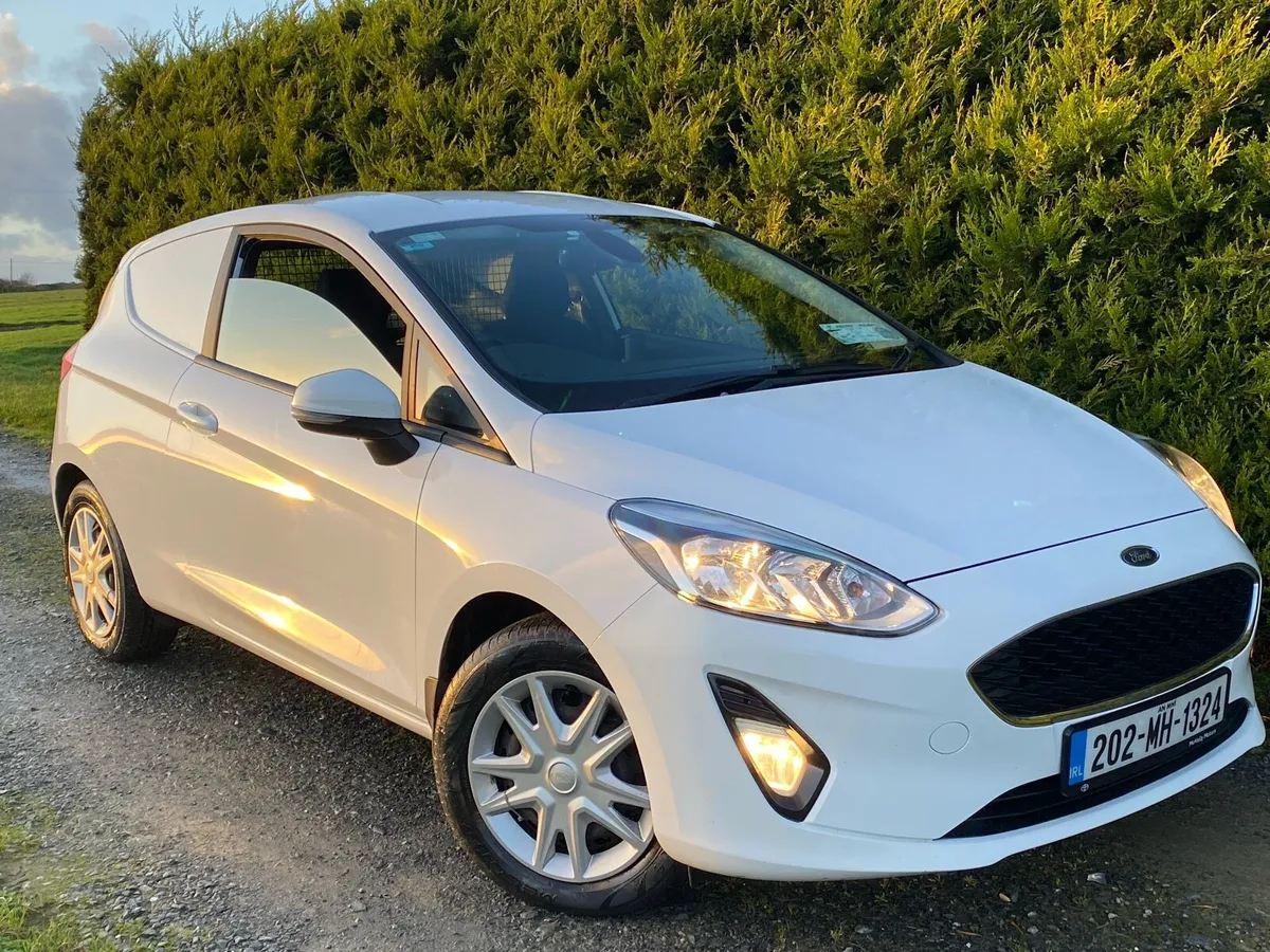 202 Ford Fiesta Van Diesel MINT - Image 1