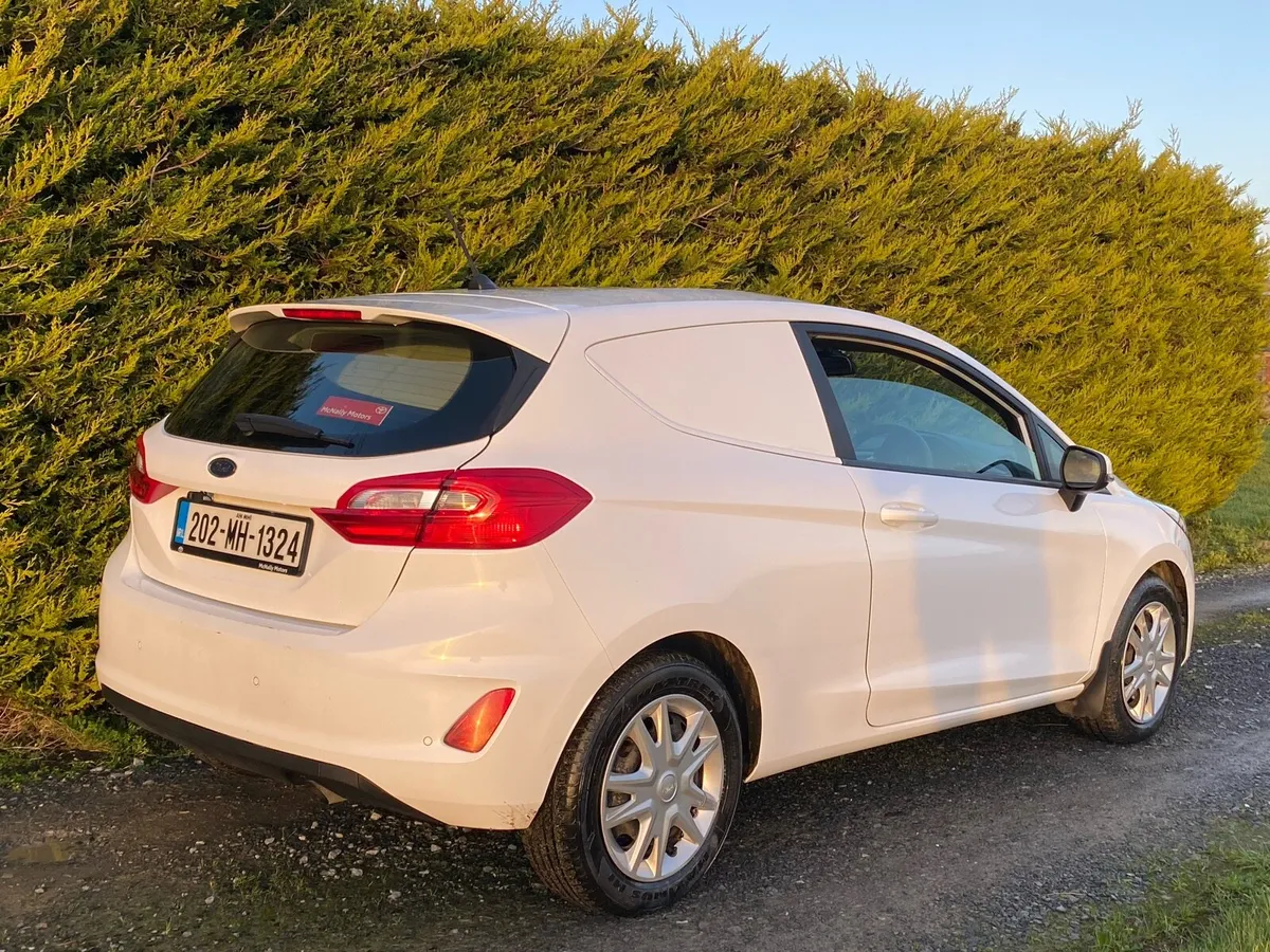 202 Ford Fiesta Van Diesel MINT - Image 2