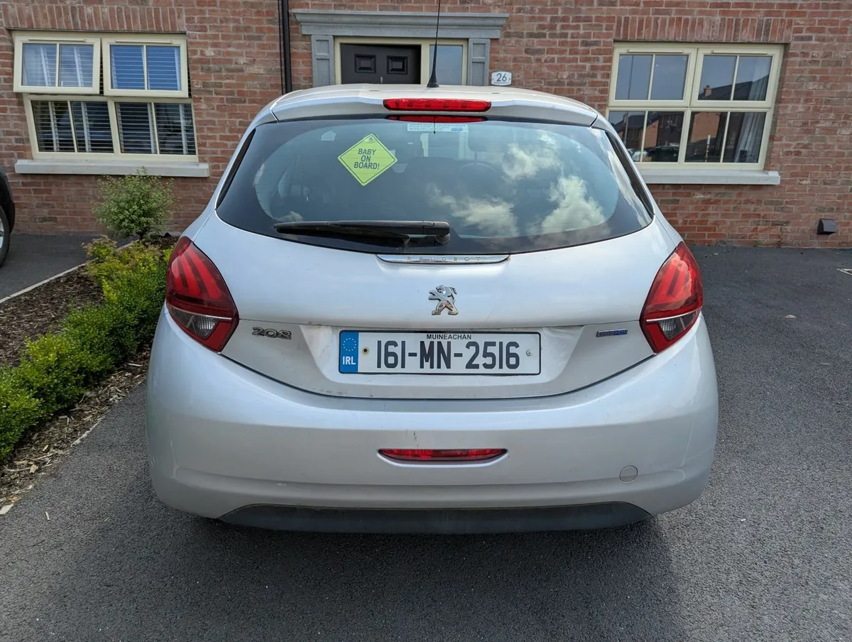 Peugeot 208 2016 - Image 3