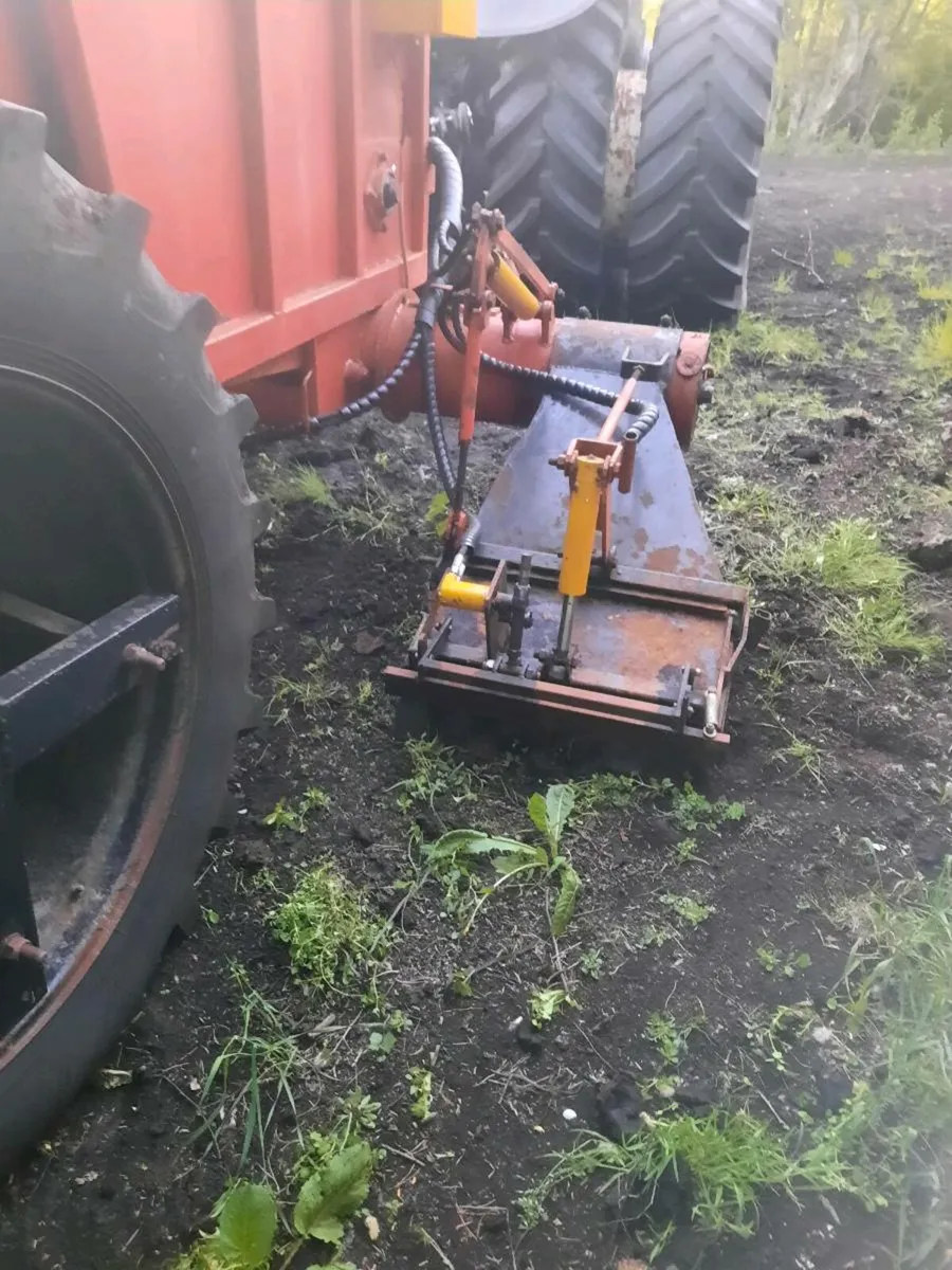 Difco 6 sod turf hopper - Image 3