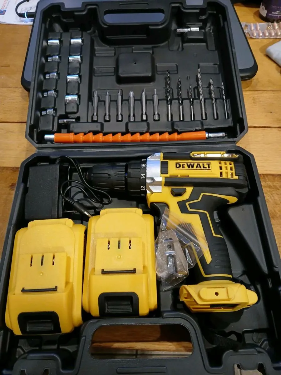 Dewalt drill - Image 4