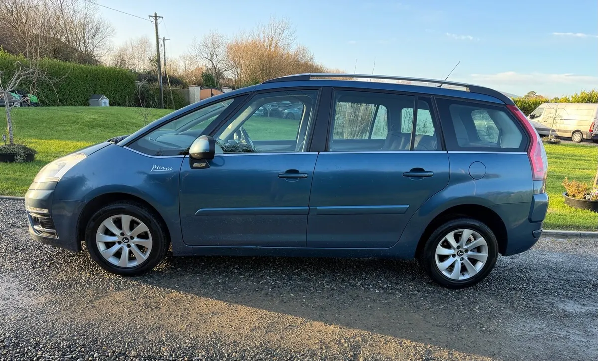 Citroen C4 7 Seater - Image 3