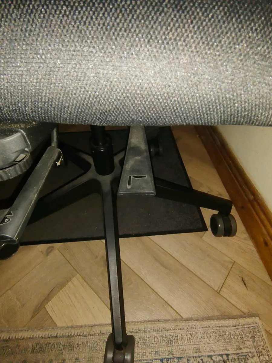 Office chair office chair. Great condition - Image 4