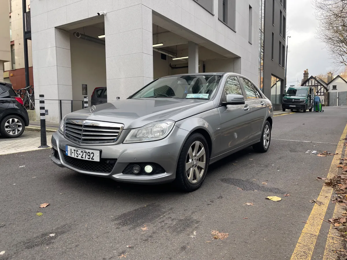 Mercedes-Benz C-Class 2011 - Image 3