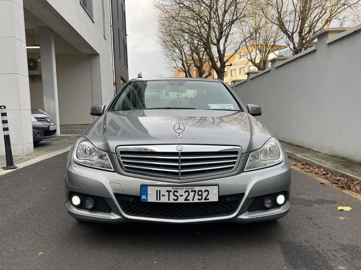 Mercedes-Benz C-Class 2011 - Image 2