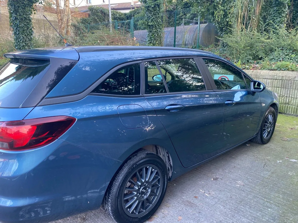 Opel Astra - Image 3