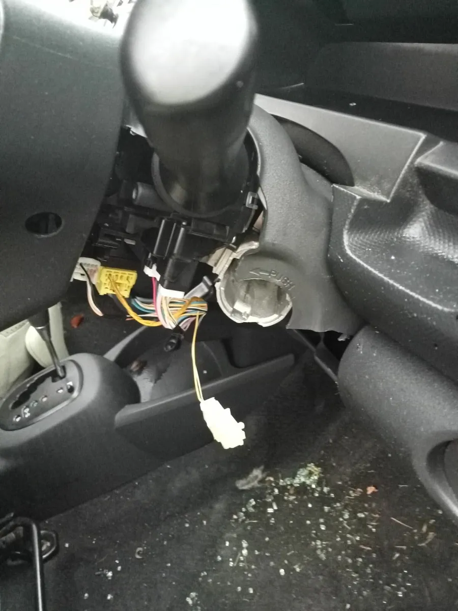 Toyota vitz automatic nct 6/26 - Image 3