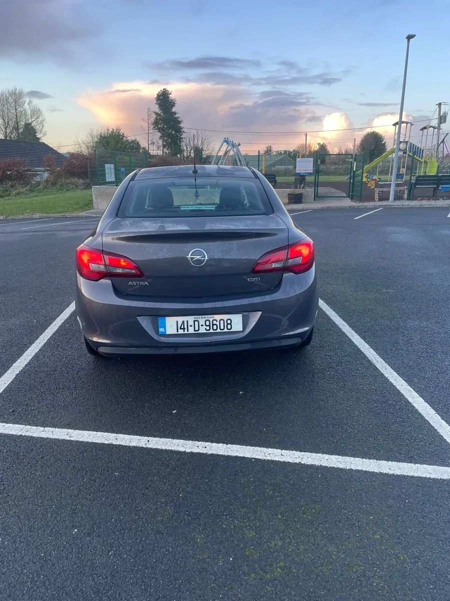 Opel Astra - Image 2